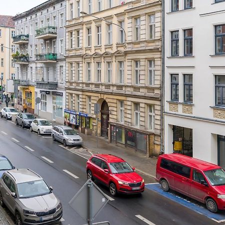 Central Apartments Garbary By Noclegi Renters Познан Екстериор снимка