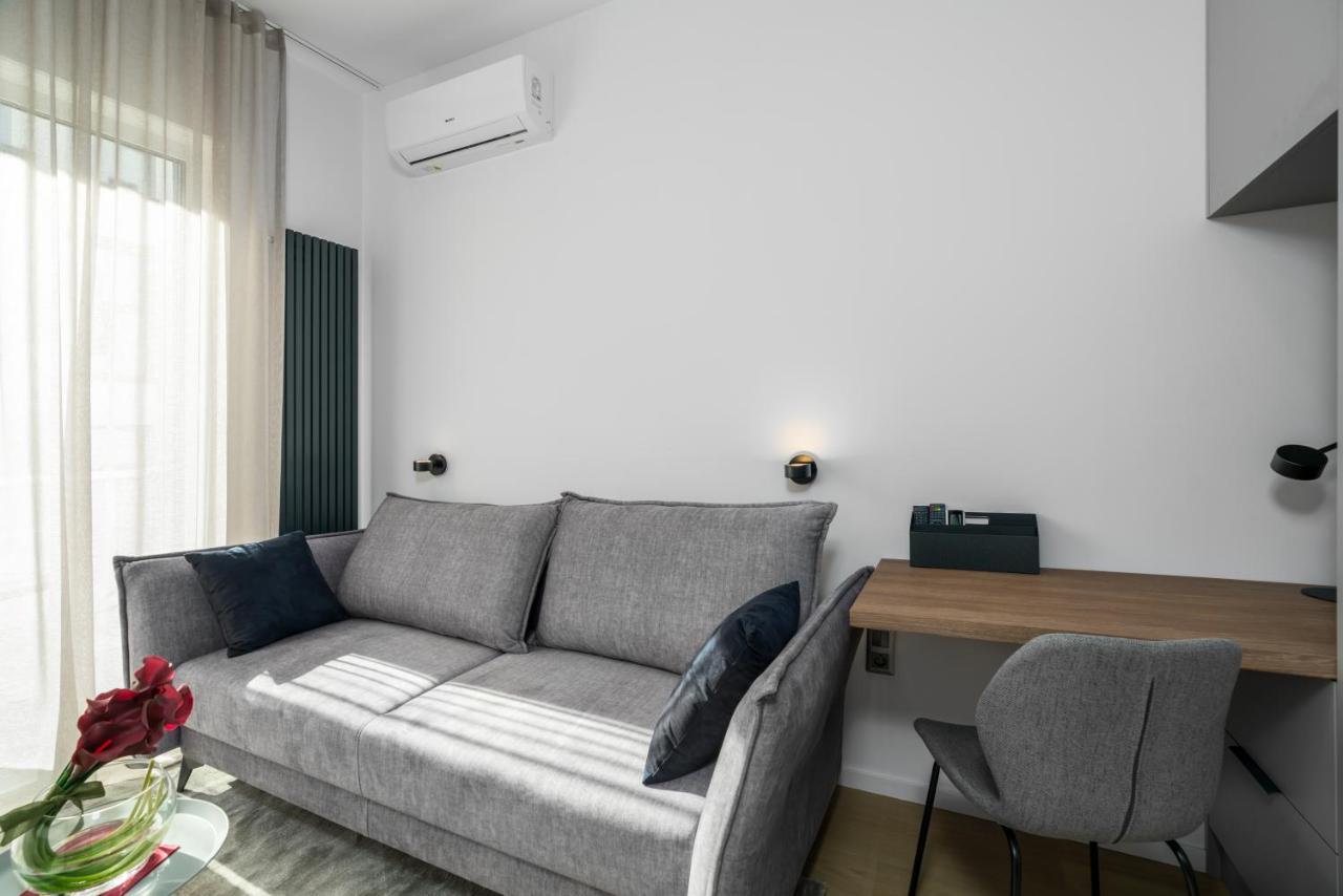 Central Apartments Garbary By Noclegi Renters Познан Екстериор снимка