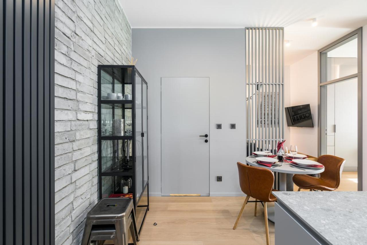 Central Apartments Garbary By Noclegi Renters Познан Екстериор снимка