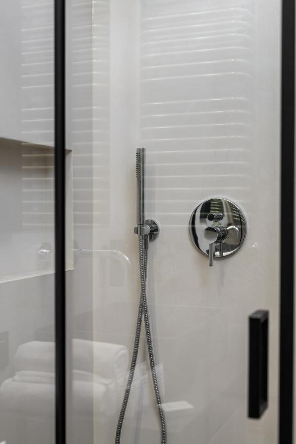 Central Apartments Garbary By Noclegi Renters Познан Екстериор снимка
