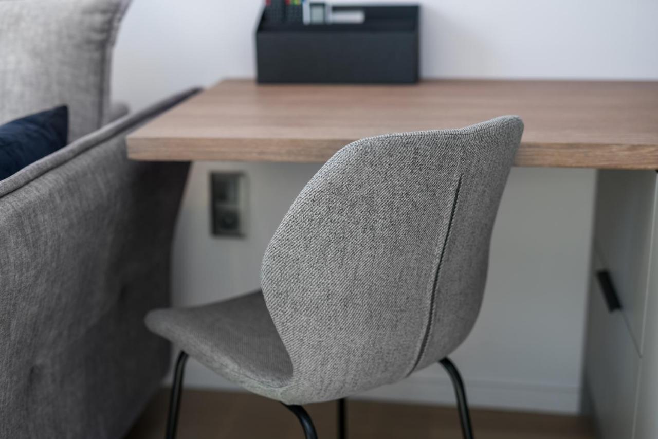 Central Apartments Garbary By Noclegi Renters Познан Екстериор снимка