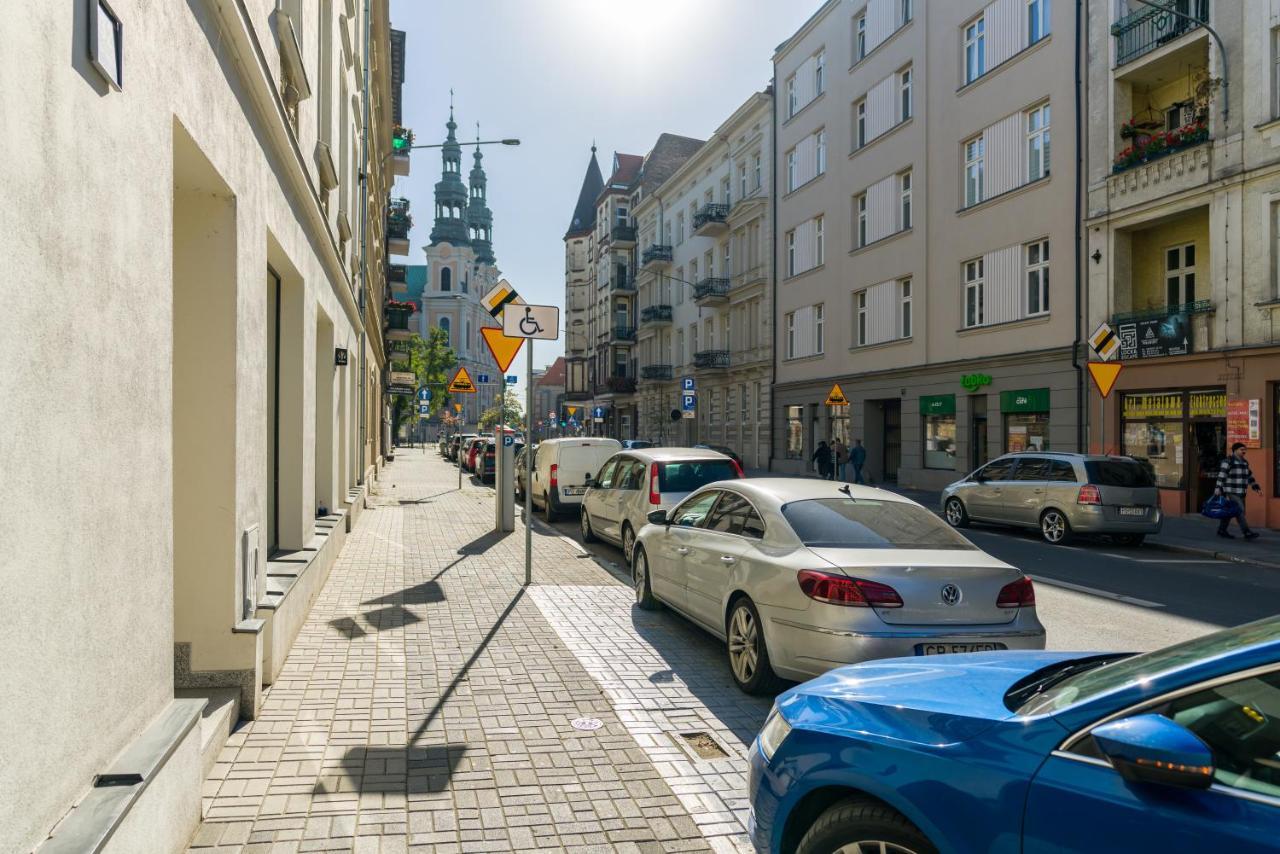 Central Apartments Garbary By Noclegi Renters Познан Екстериор снимка