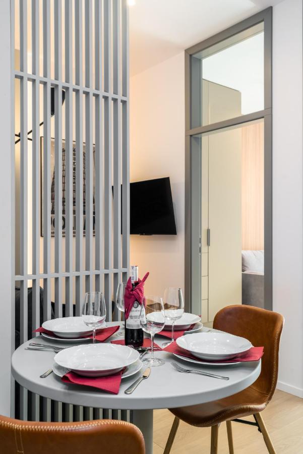 Central Apartments Garbary By Noclegi Renters Познан Екстериор снимка