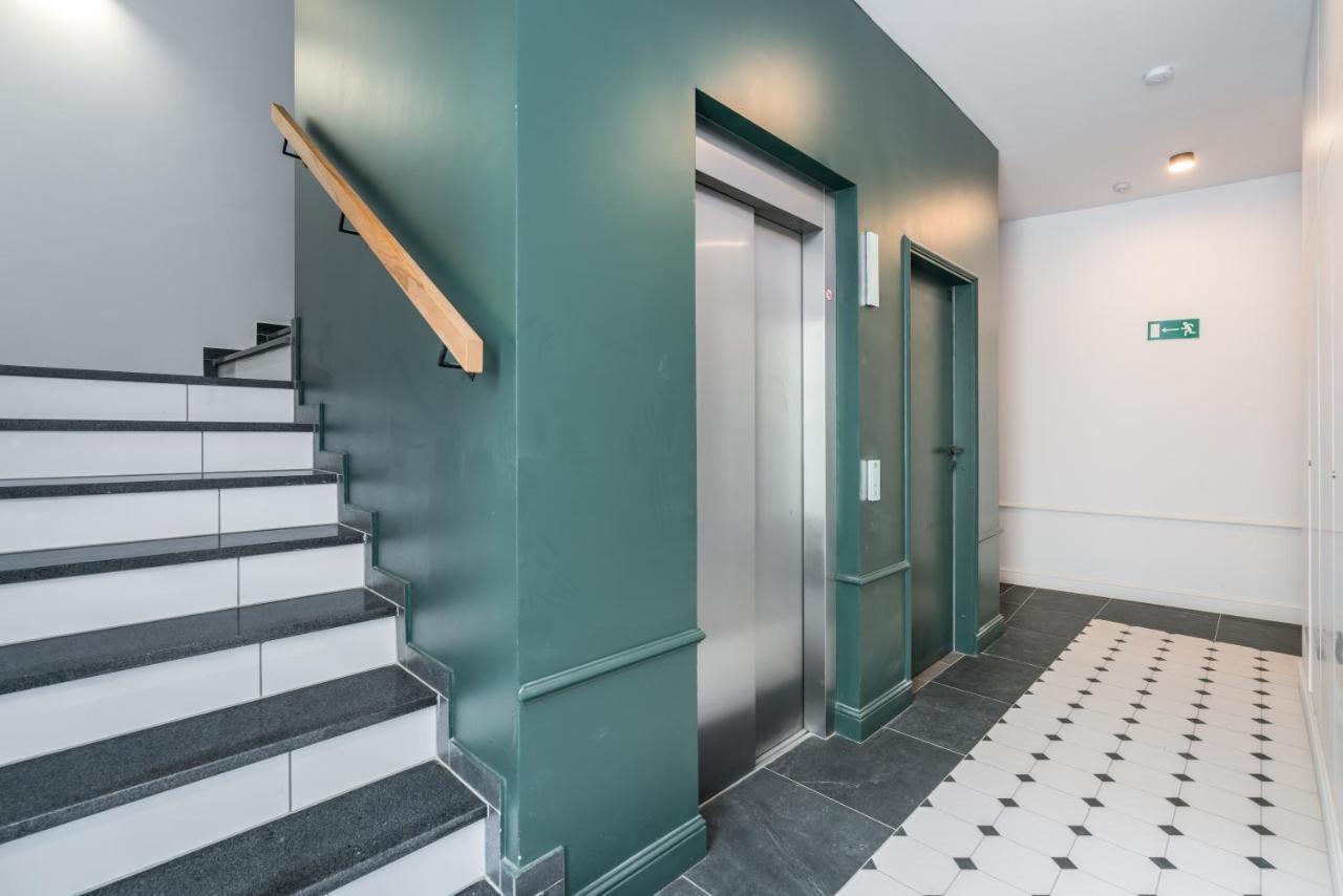Central Apartments Garbary By Noclegi Renters Познан Екстериор снимка
