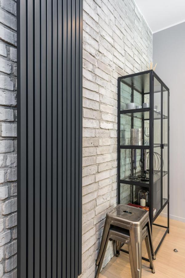 Central Apartments Garbary By Noclegi Renters Познан Екстериор снимка