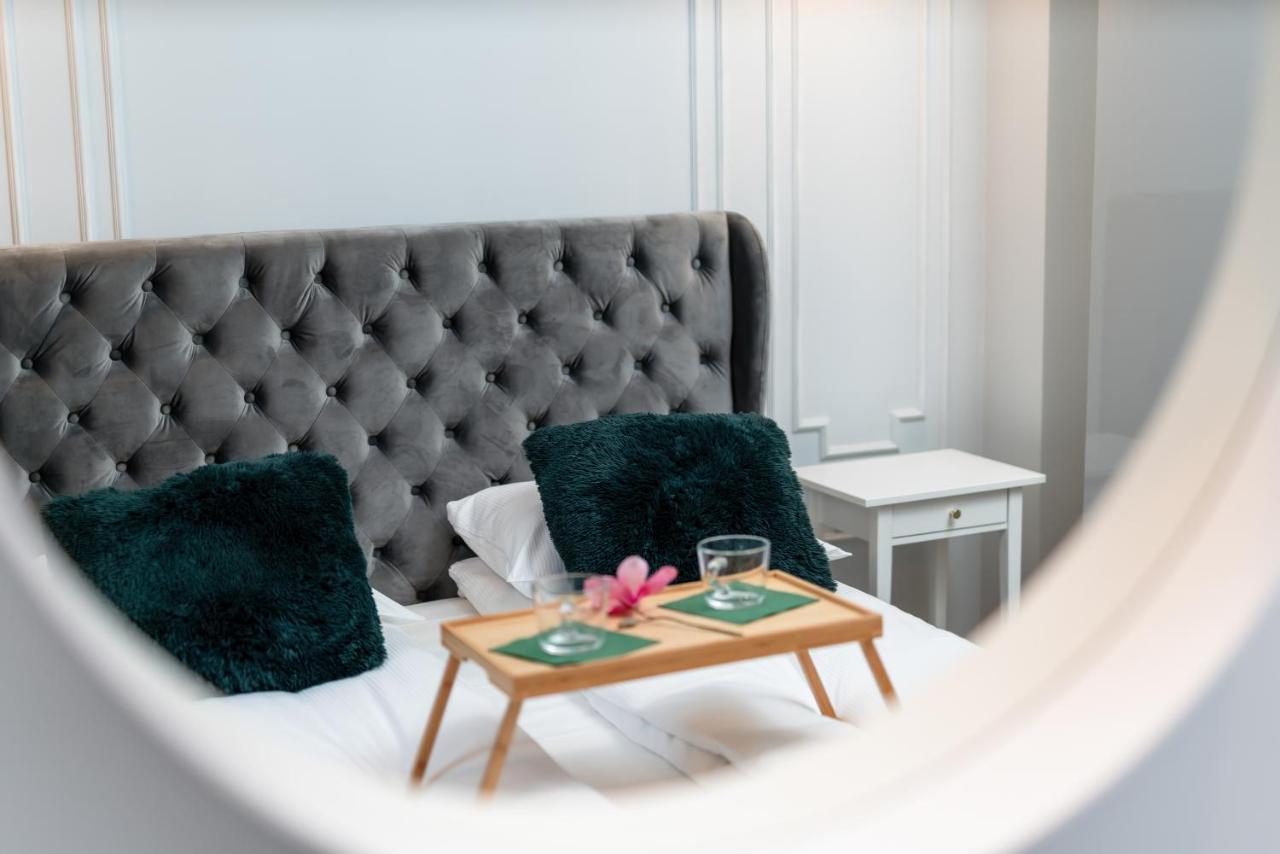 Central Apartments Garbary By Noclegi Renters Познан Екстериор снимка